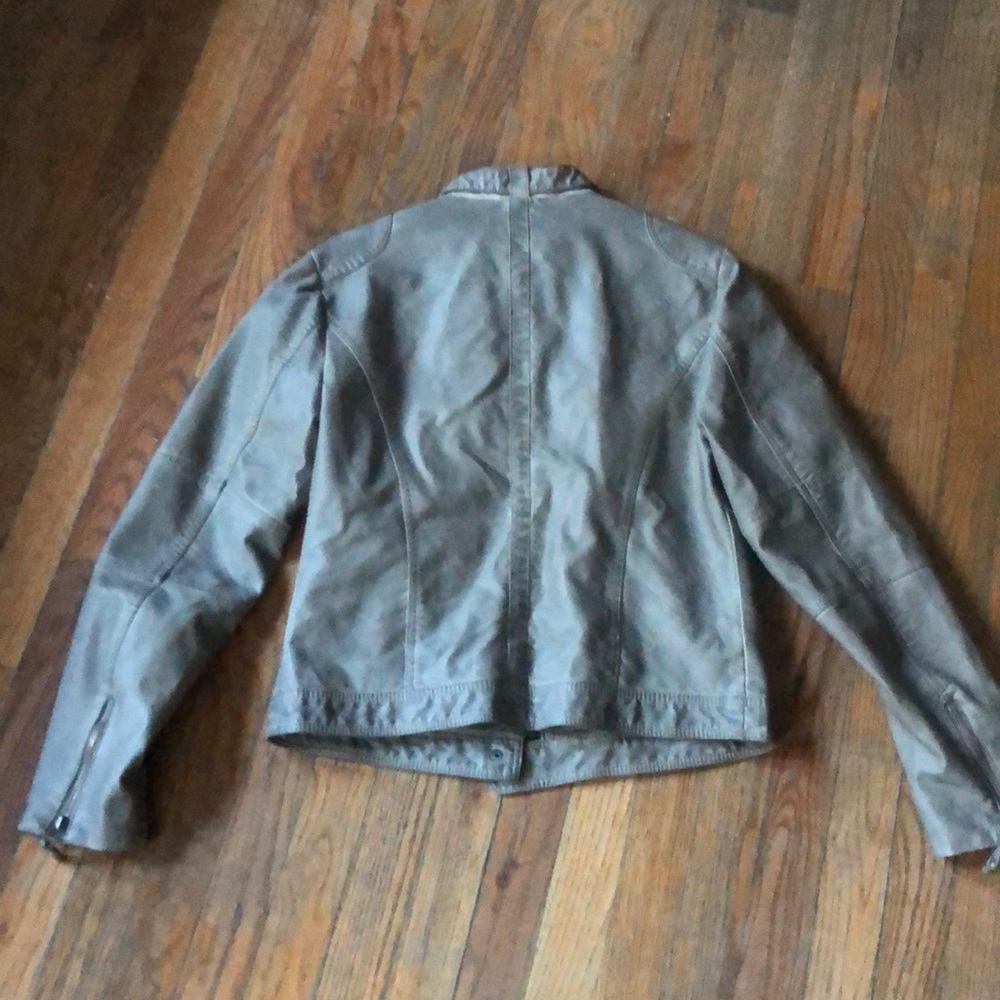 Leather Jacket - Picture 6 of 6